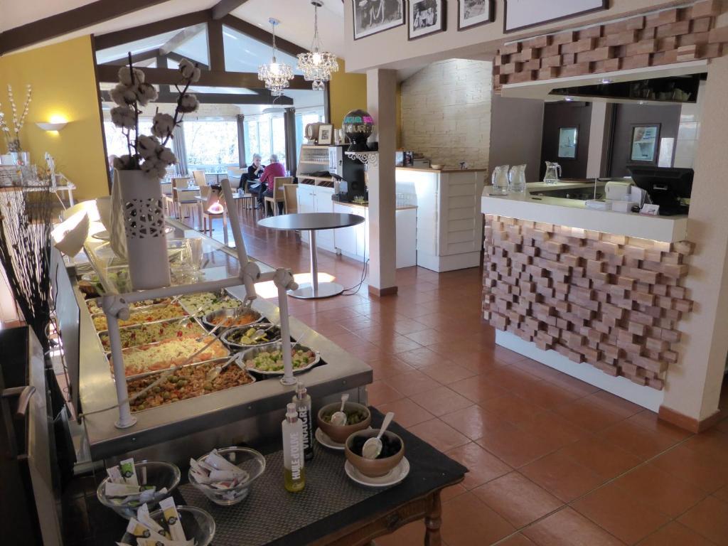 Hotel & Restaurant Heliotel Montferrier-sur-Lez Εξωτερικό φωτογραφία