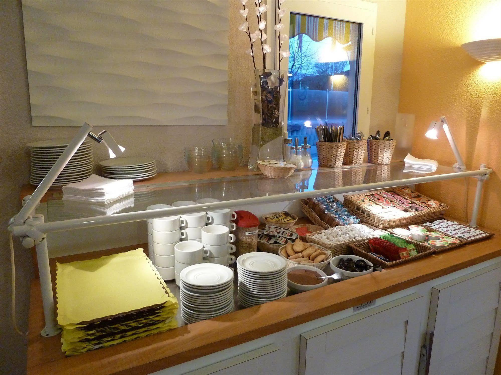 Hotel & Restaurant Heliotel Montferrier-sur-Lez Εξωτερικό φωτογραφία